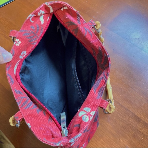 Kulo’ Ko Gear Hawaiian Handbag Bamboo Handles Red White Floral 9" x 8" x 4" - Picture 14 of 16